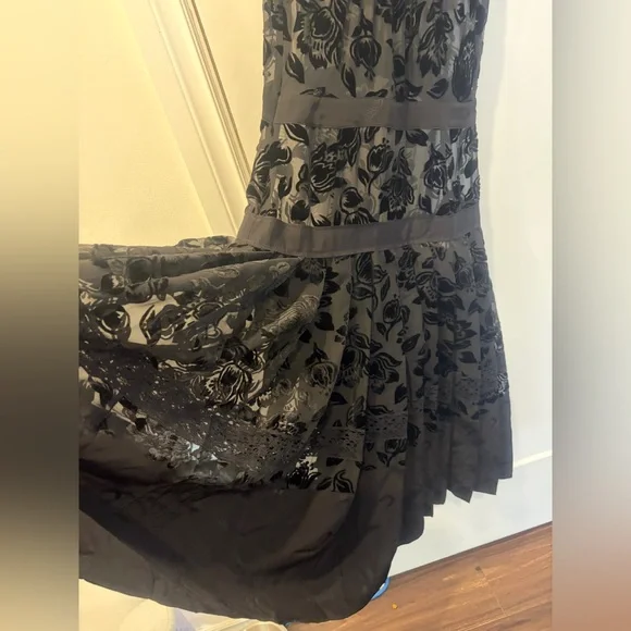 Coach Black Floral lace and velvet Maxi Dress - Picture 7 of 17
